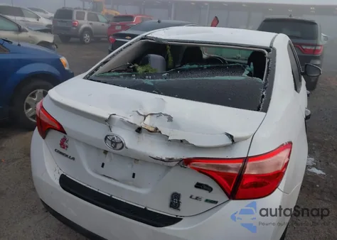 2017 Toyota Corolla Le Eco z USA, uszkodzony, nr VIN 5YFBPRHE5HP609501